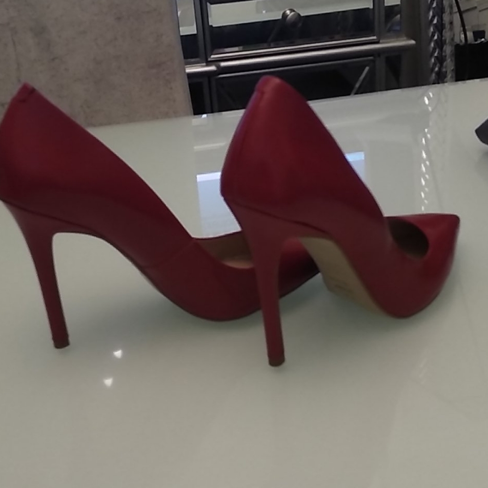 Shoes - Picture 4 of 5
